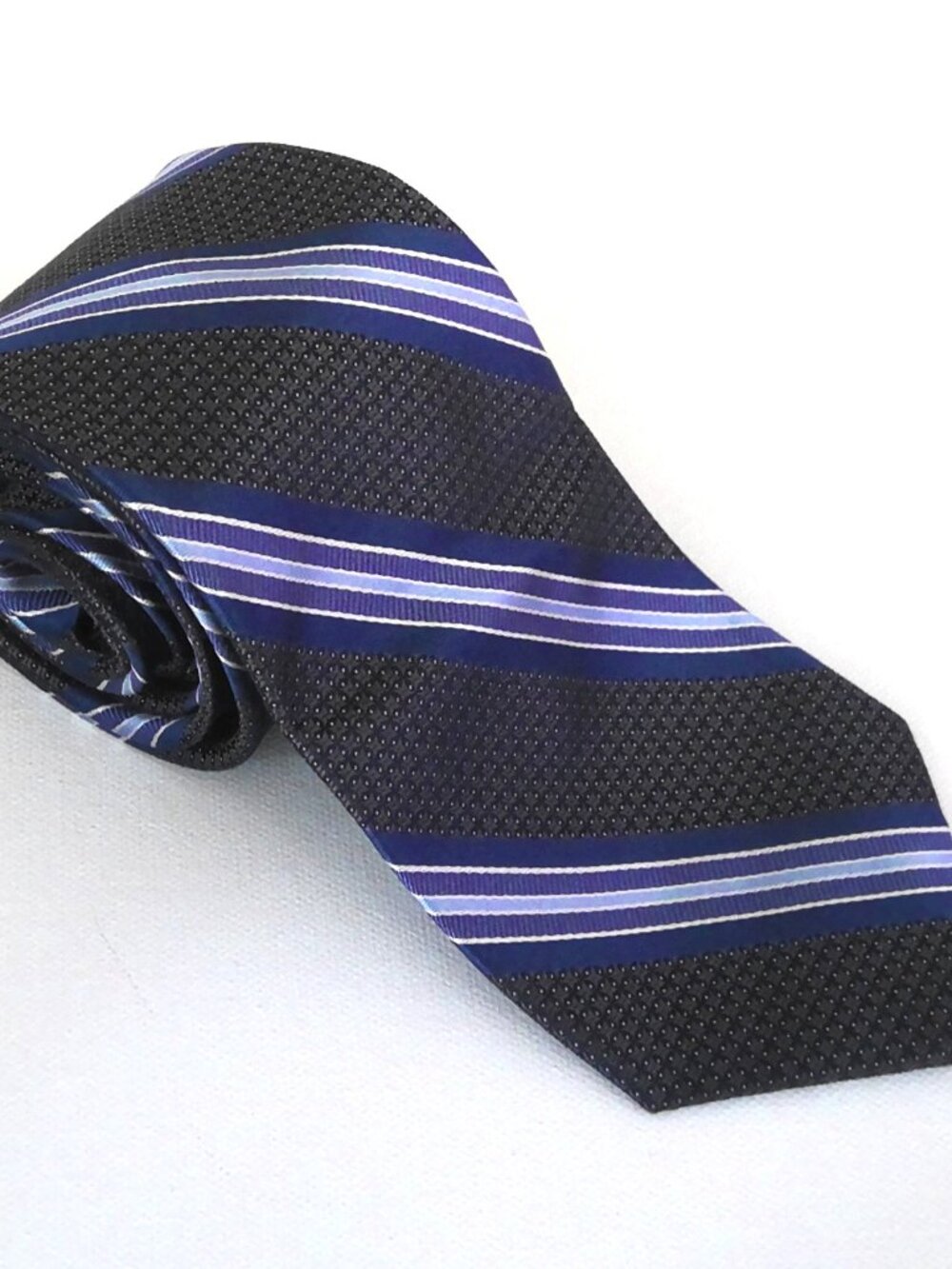 Jos A Bank Traveller Necktie Dark Gray Blue & White Striped 100% Silk Extra Long
